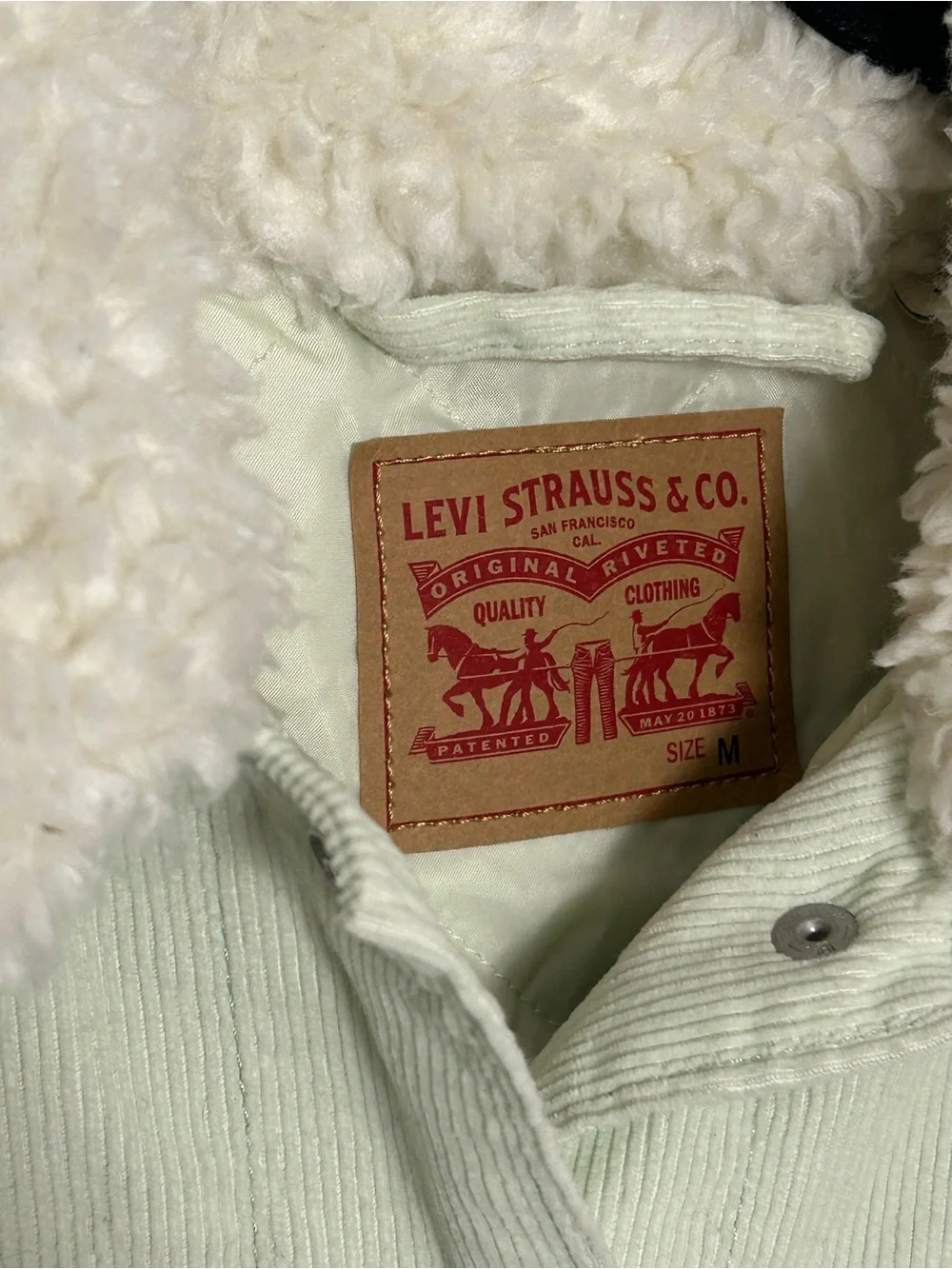 Levi’s Mint Green Corduroy Sherpa Trucker Jacket Size M A3489